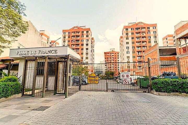 Apartamento à venda, no Ville de France em Porto Alegre, Cristo Redentor, com 3 quartos, 73m²