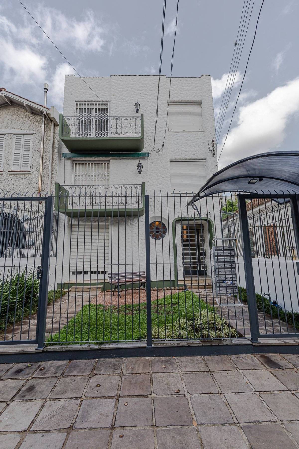 Apartamento à venda em Porto Alegre, Petrópolis, com 2 quartos, 74m²