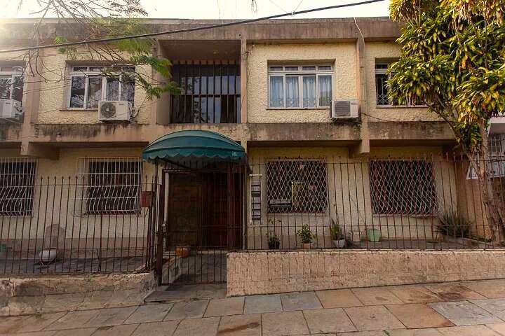 Apartamento à venda em Porto Alegre, Santo Antônio, com 2 quartos, 70m²