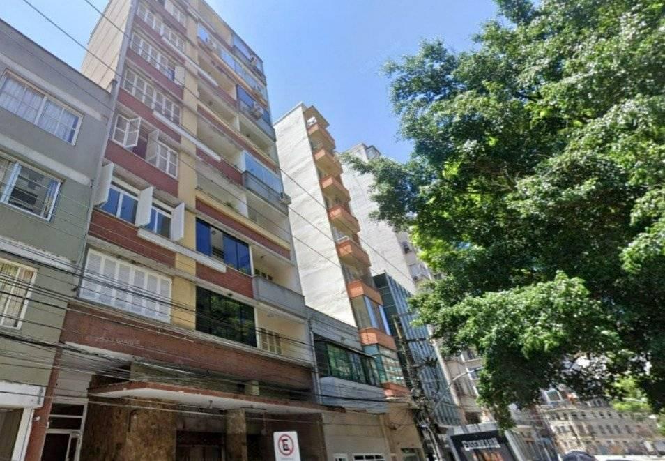 Apartamento com 1 quarto, 28m², à venda em Porto Alegre, Centro Histórico