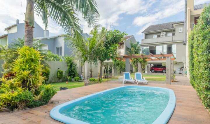 Casa à venda em Porto Alegre, Ipanema, com 3 quartos, 420m²