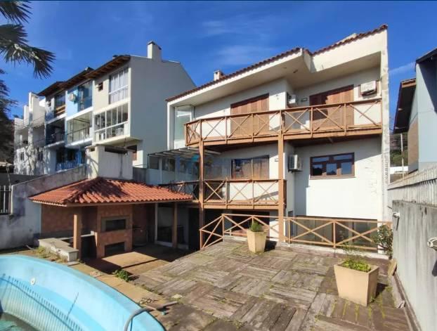 Casa com 3 quartos, 191m², à venda em Porto Alegre, Ipanema