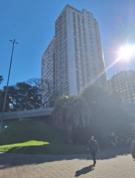 Kitnet com 1 quarto, 23m², à venda em Porto Alegre, Centro Histórico